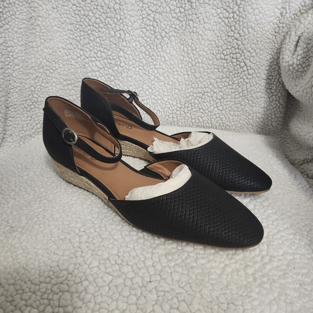 NEW- BareTraps Laverick Black Wedge Espadrille Snake design shoes. Size 10M .$13 - Picture 2 of 12
